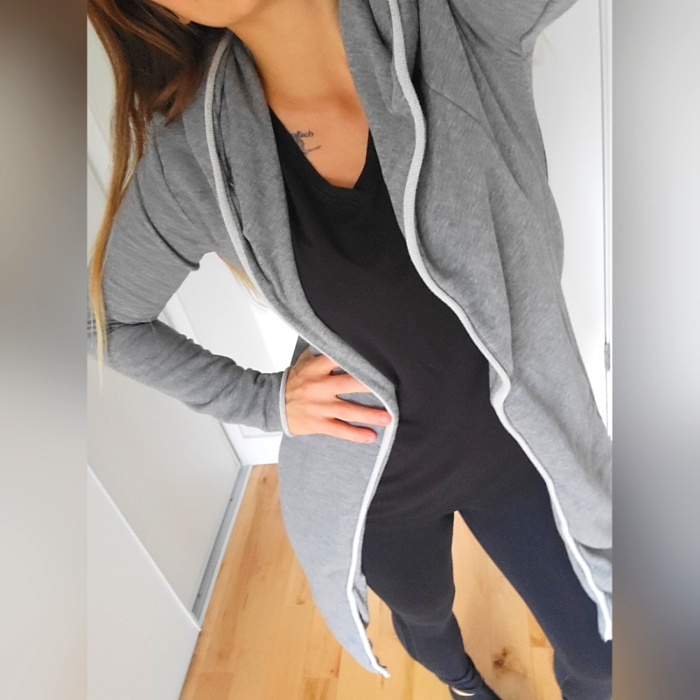 H&M DIVIDED Grey Cardigan XS LIKE NEW!